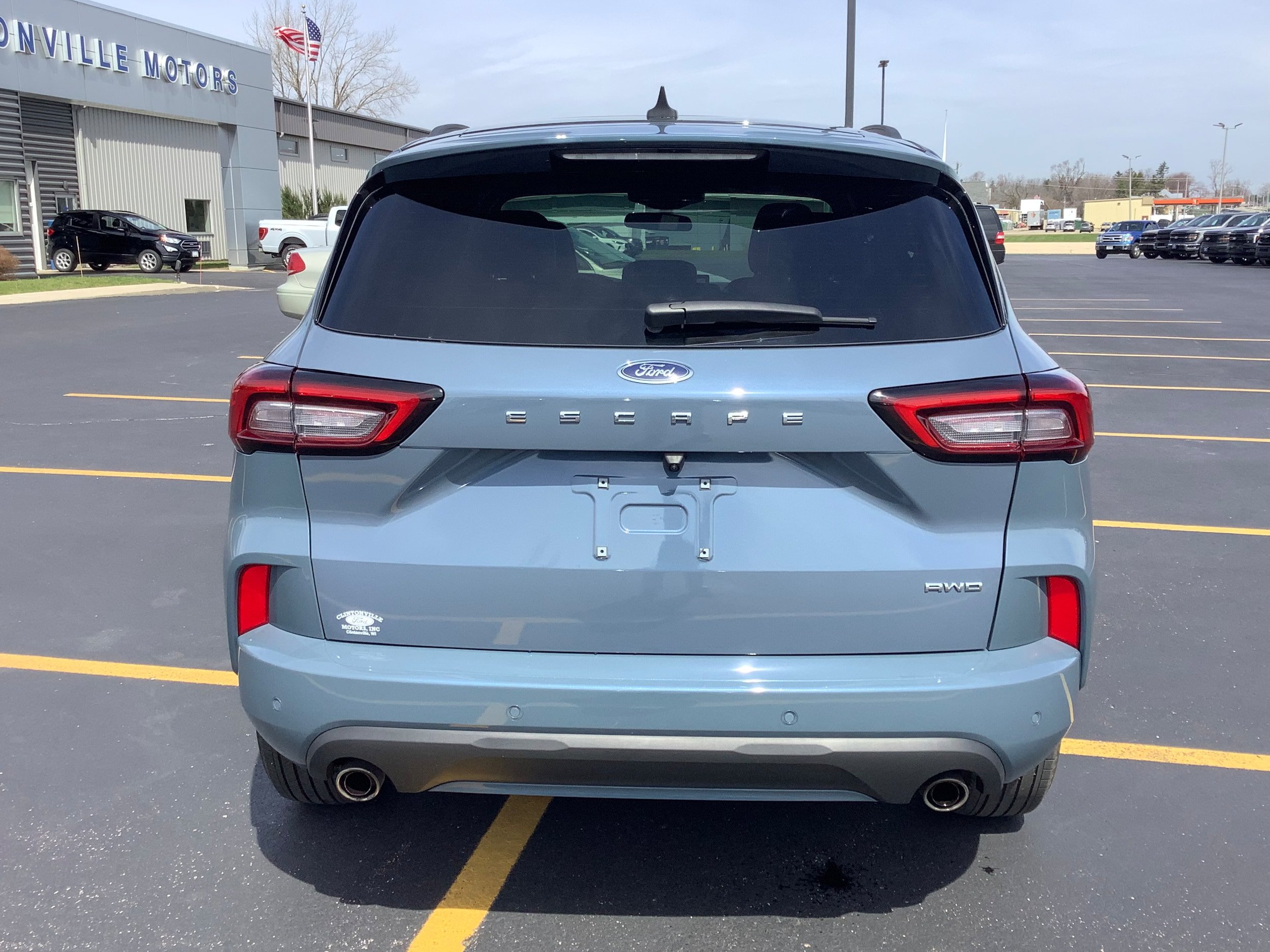 Certified 2023 Ford Escape ST-Line w/ Tech Pack #1 AWD/4WD image 5