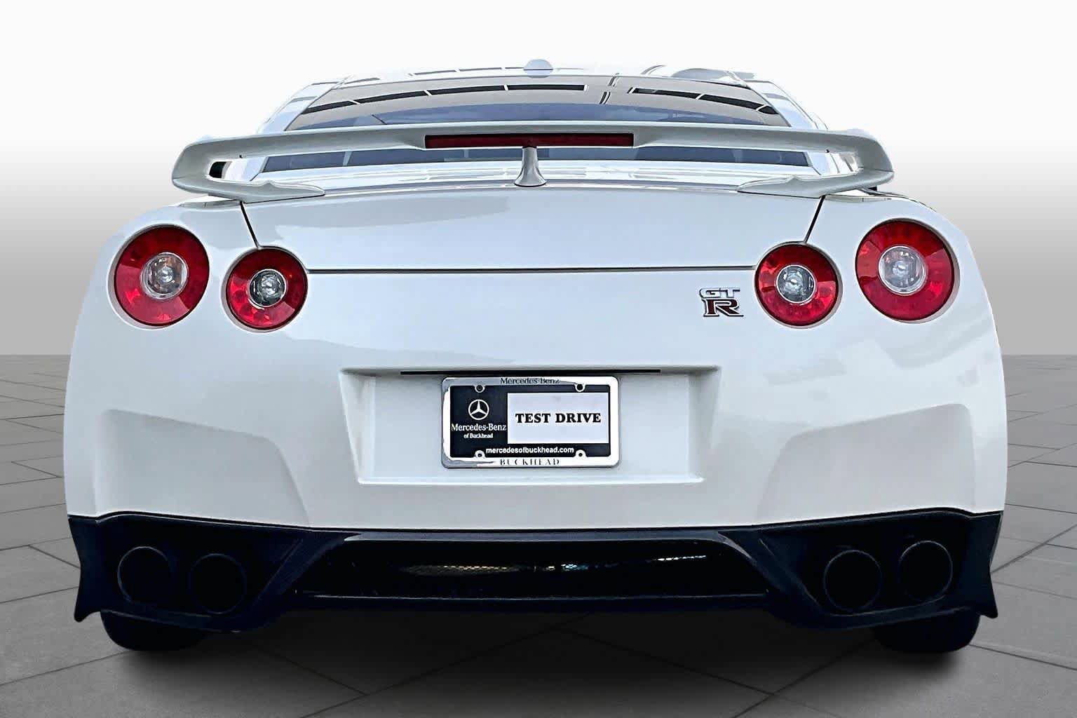 Used 2010 Nissan GT-R Premium image 4