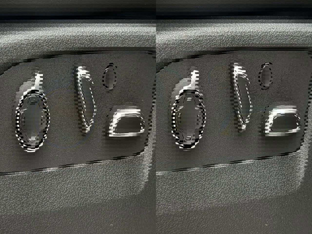 Used 2023 Cadillac Escalade ESV V w/ LPO, ONYX Package image 23