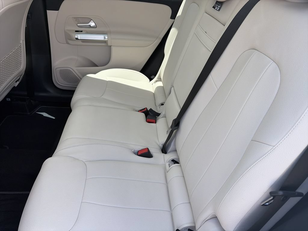 Used 2022 Mercedes-Benz GLB 250 image 30