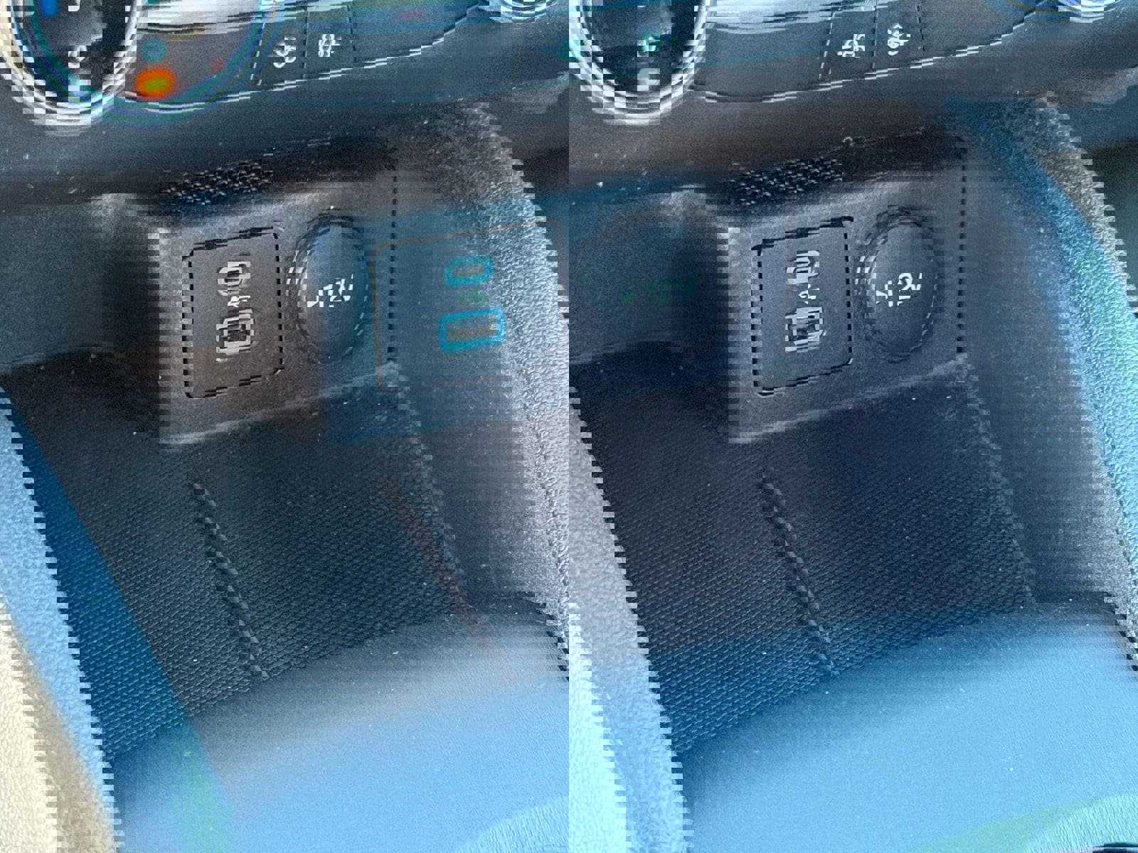 Used 2023 Ford Escape ST-Line image 25