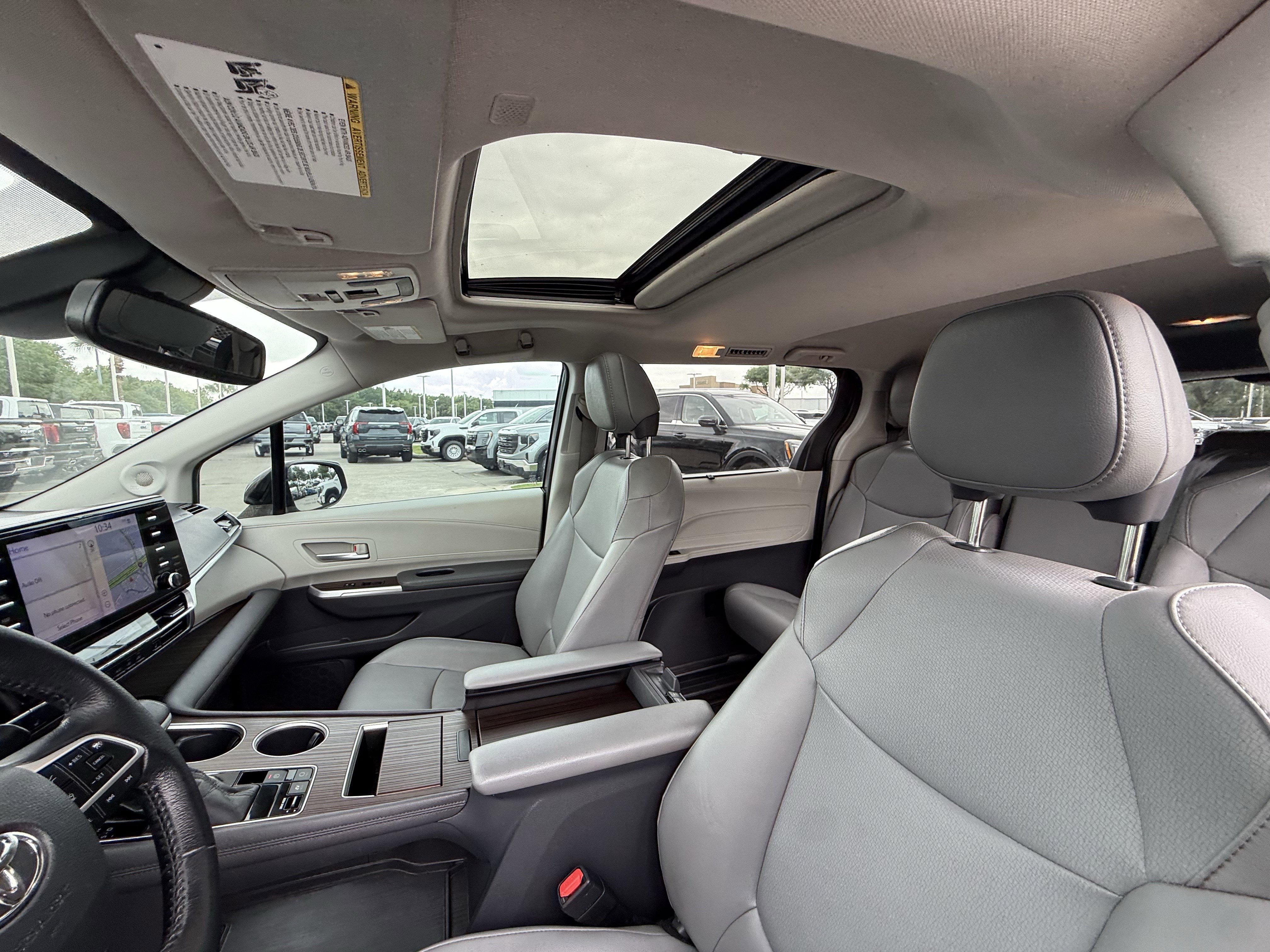 Used 2021 Toyota Sienna XLE w/ XLE Plus Package image 28