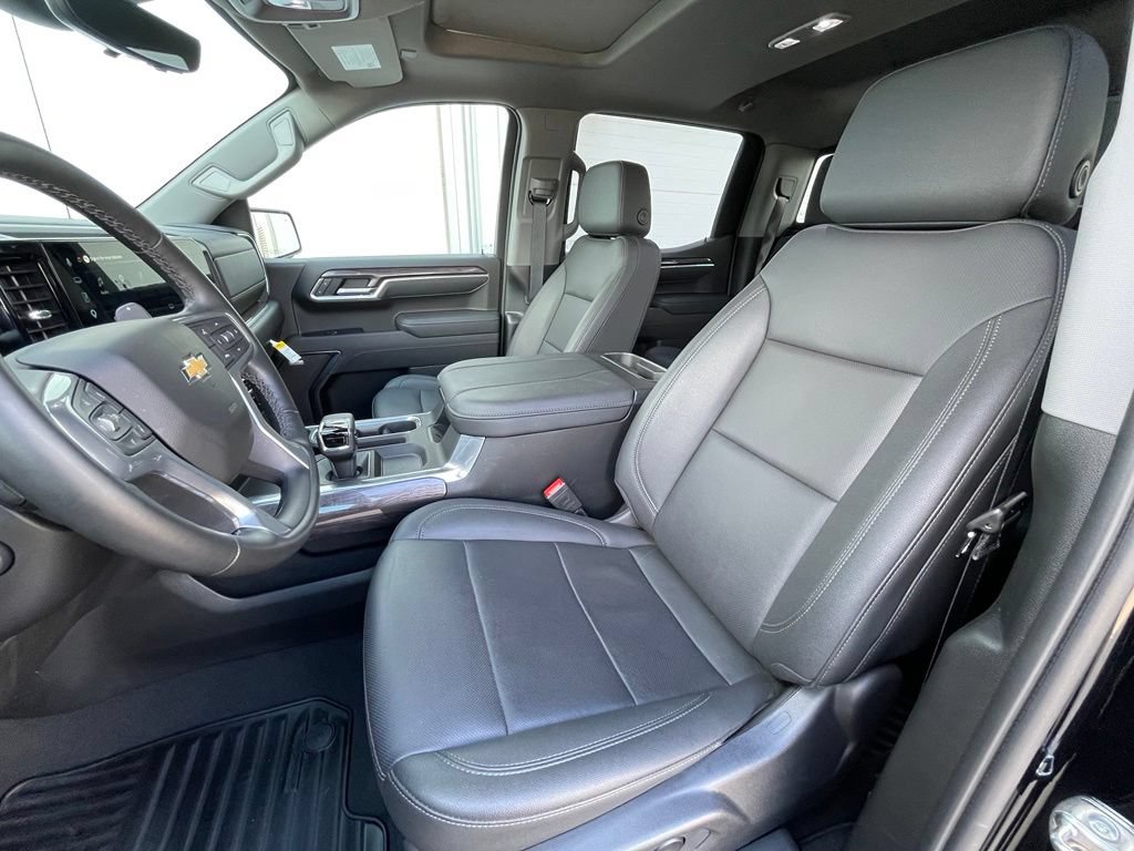 New 2026 Chevrolet Silverado 1500 LTZ w/ Technology Package AWD/4WD image 23