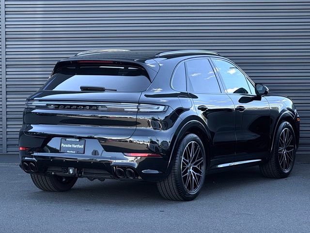 New 2026 Porsche Cayenne GTS AWD/4WD image 7