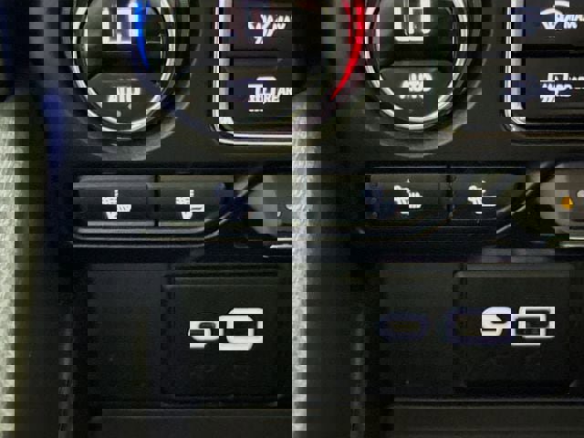 Used 2021 Chevrolet Tahoe RST w/ Luxury Package image 24