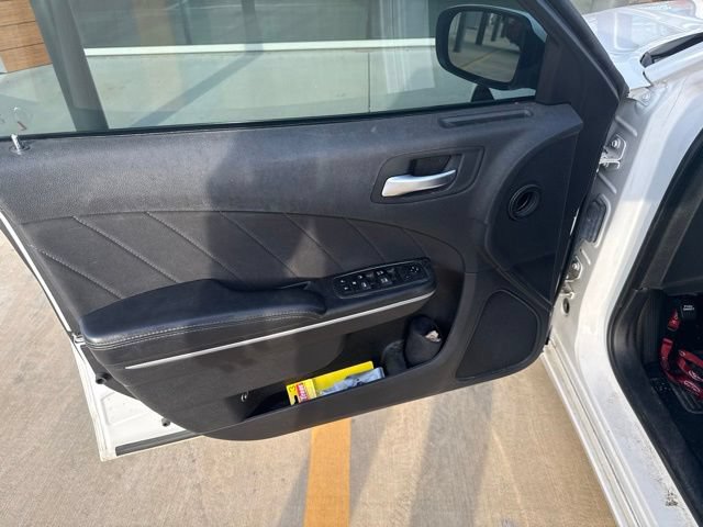 Used 2019 Dodge Charger SXT RWD image 13