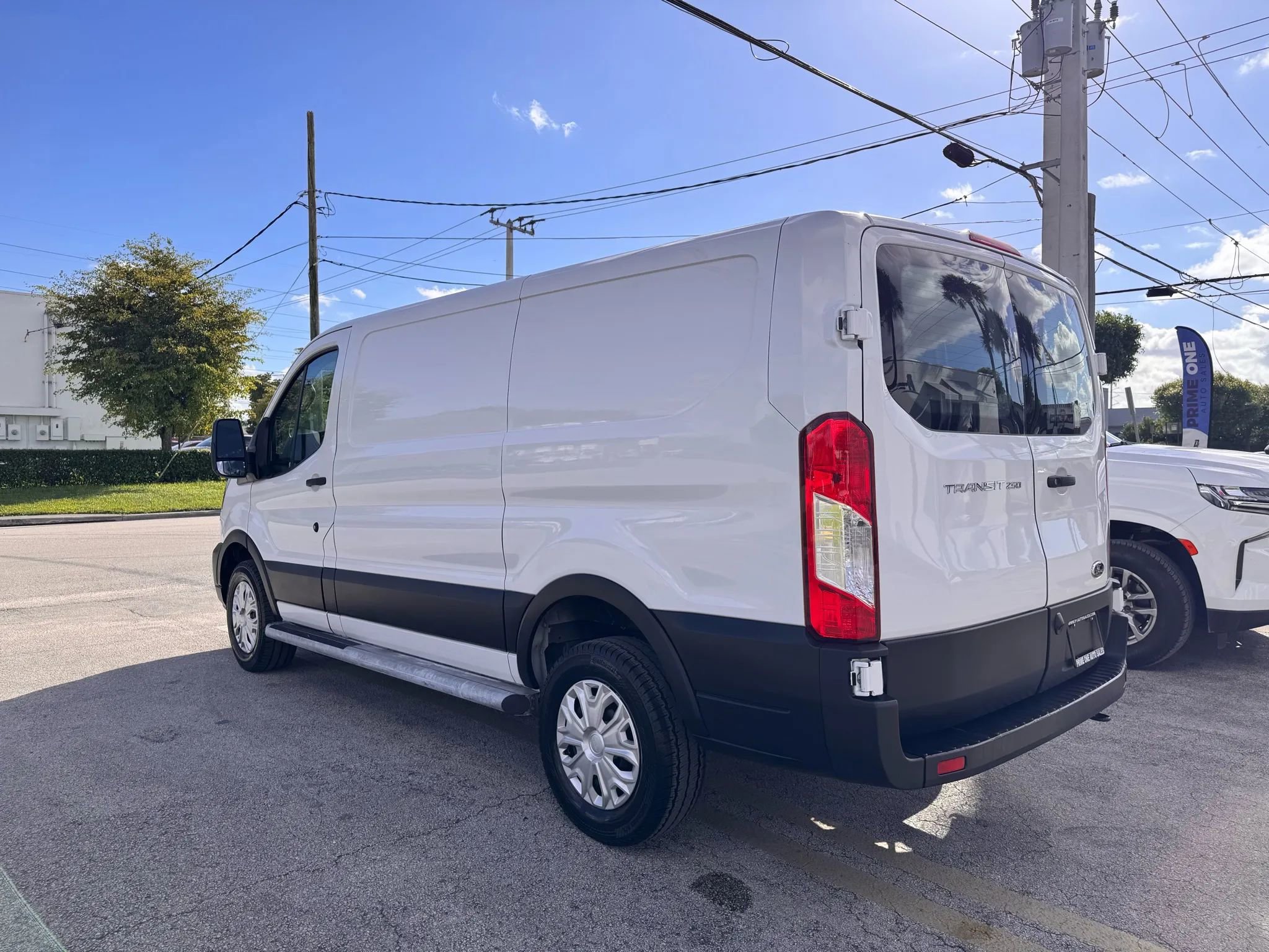 Used 2023 Ford Transit 250 Low Roof w/ Exterior Upgrade Package image 3