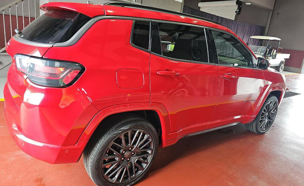 Used 2022 Jeep Compass Limited w/ (RED) Package AWD/4WD image 6