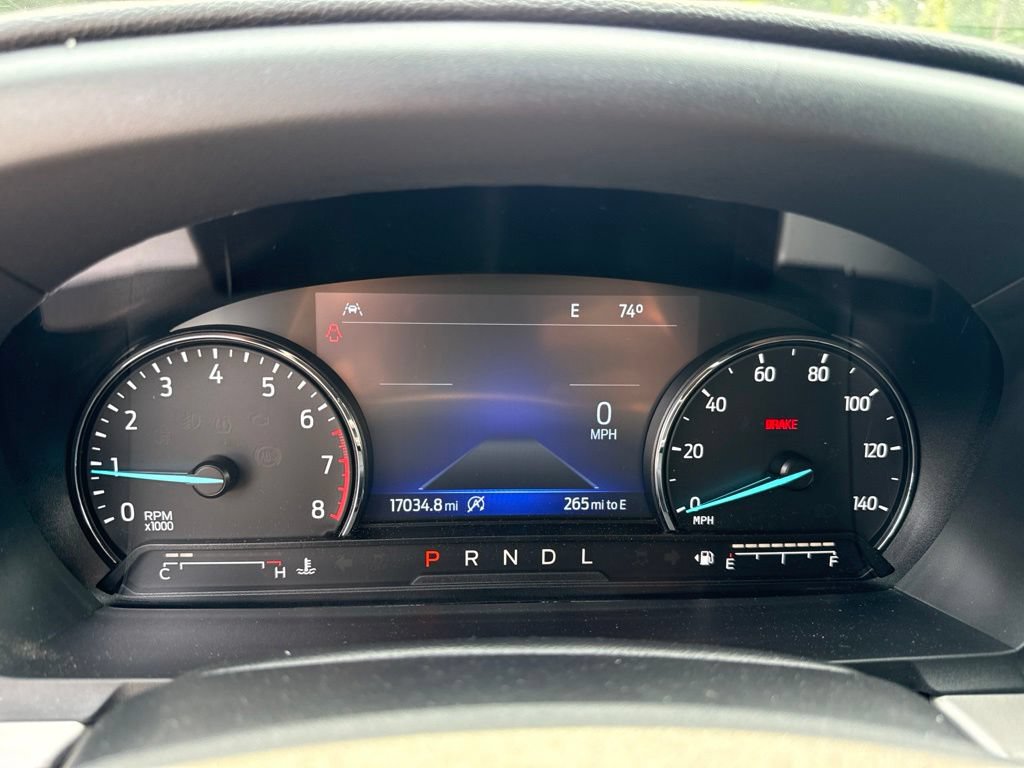 Used 2024 Ford Explorer XLT AWD/4WD image 28