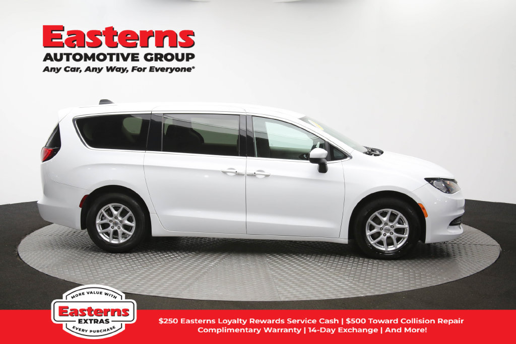 Used 2022 Chrysler Voyager LX FWD image 45