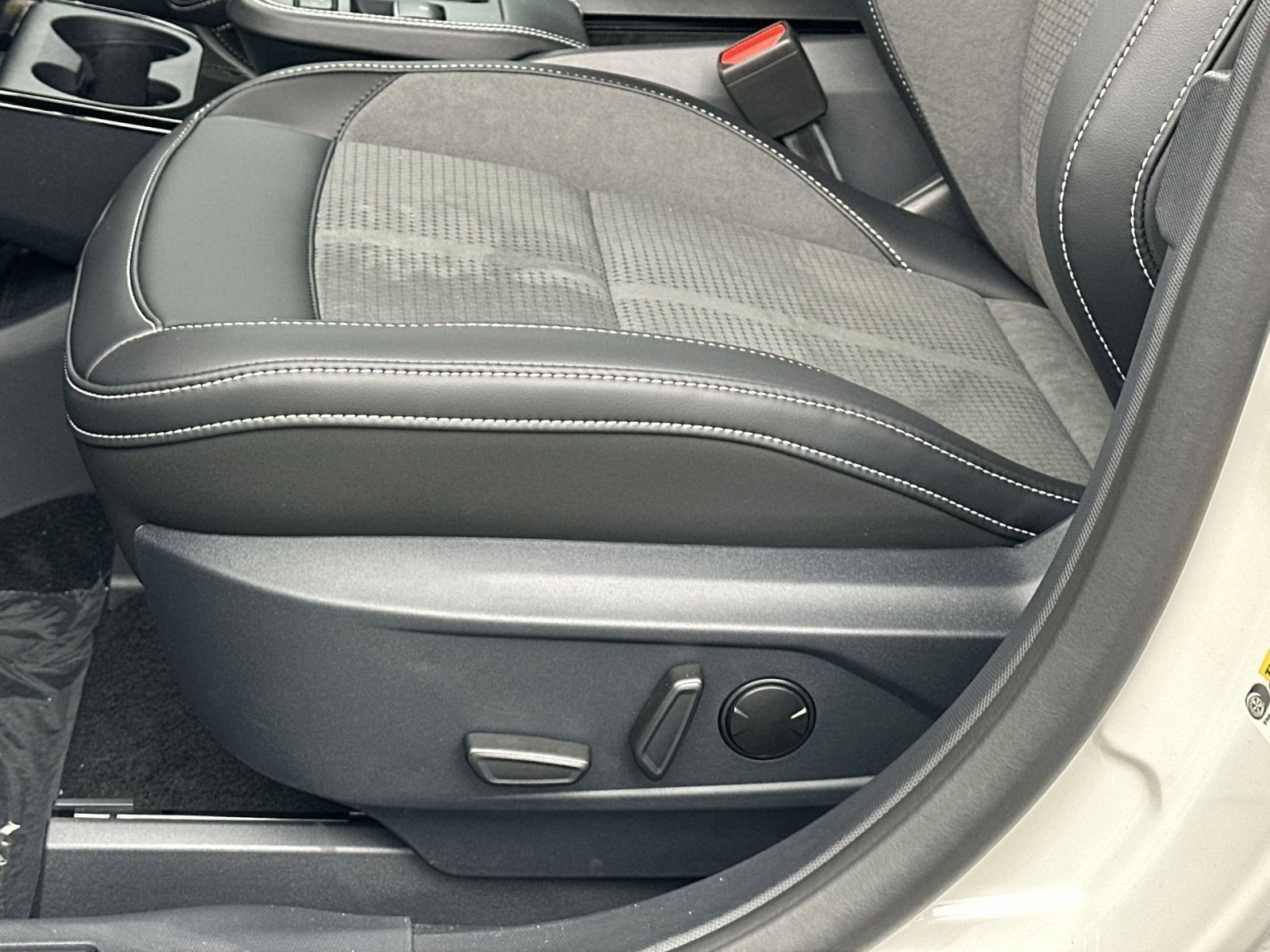 New 2025 Ford Mustang Mach-E GT w/ Bronze Appearance Package image 14