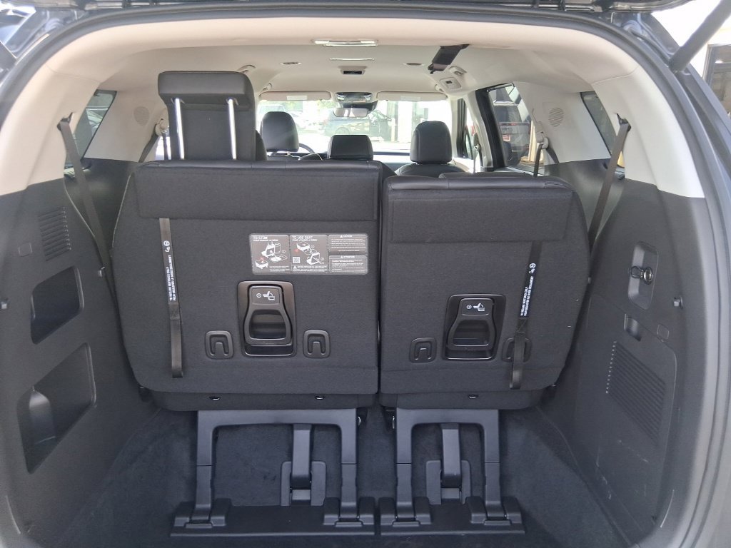 Certified 2026 Kia Carnival EX FWD image 18