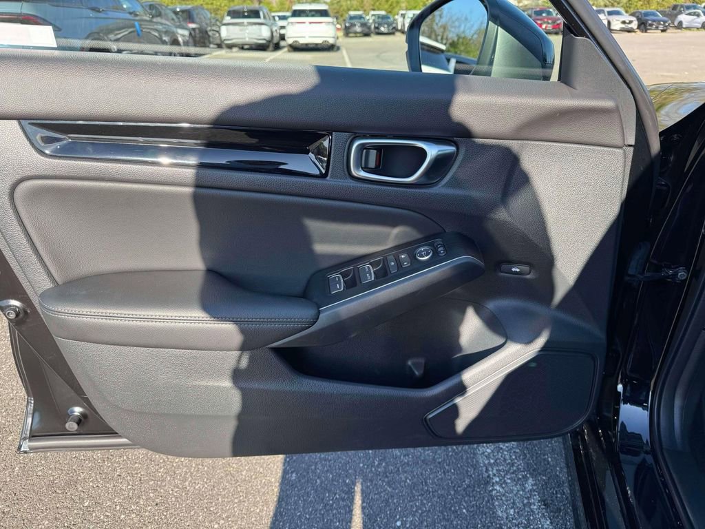 Used 2022 Honda Civic Touring image 18