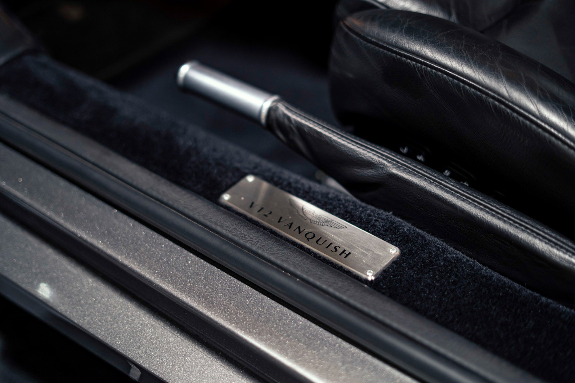 Used 2003 Aston Martin Vanquish RWD image 27