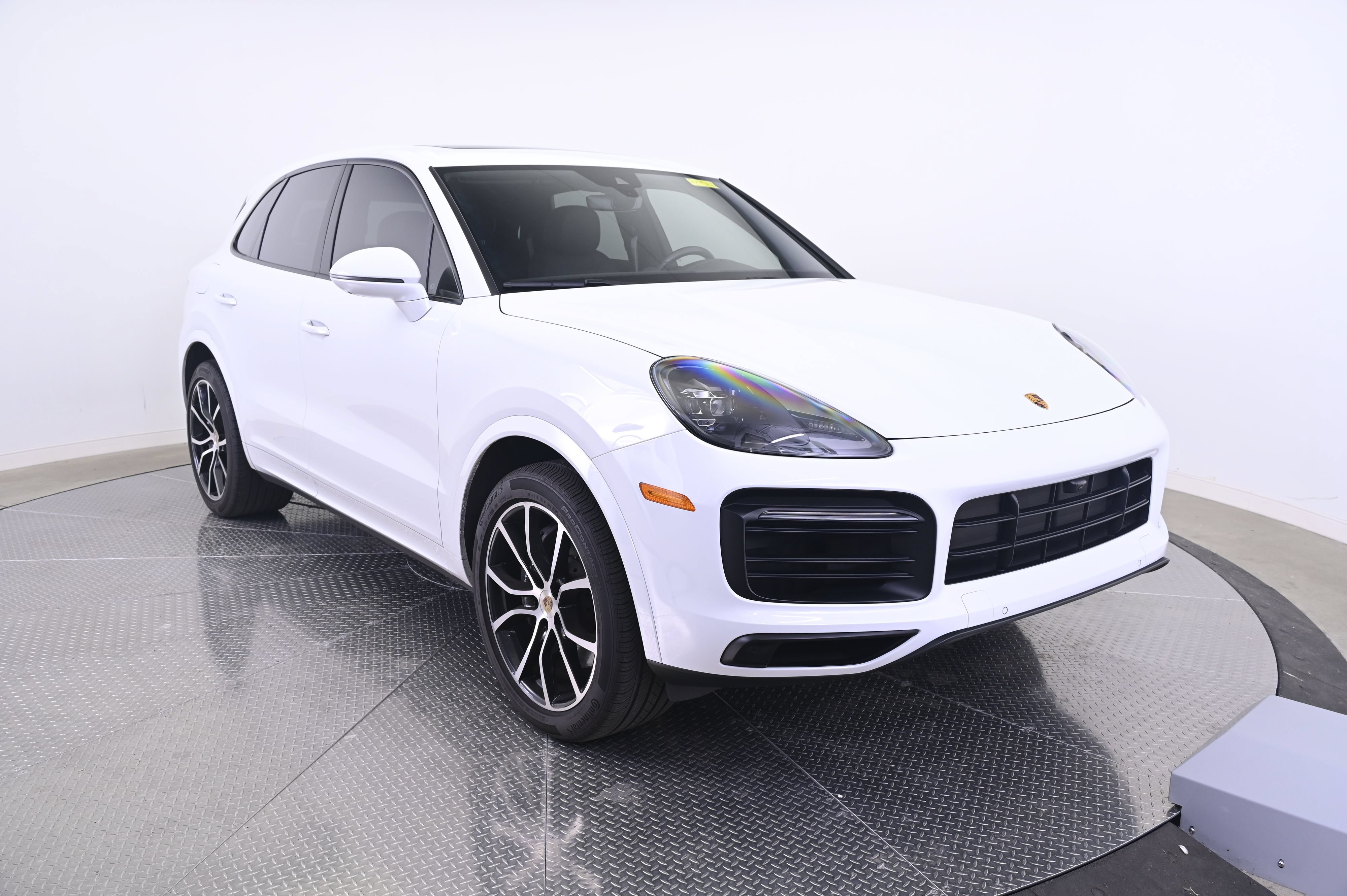 Certified 2023 Porsche Cayenne AWD/4WD image 9