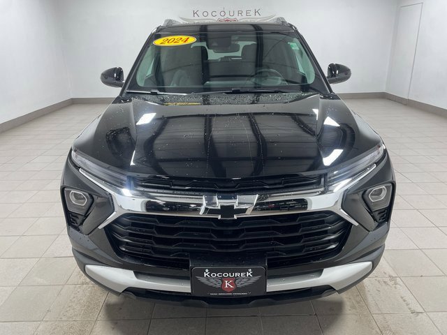 Used 2024 Chevrolet TrailBlazer LT w/ Convenience Package image 2