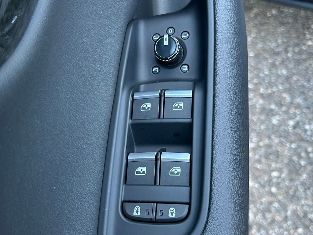 Used 2022 Audi Q8 Premium Plus w/ Premium Plus Package image 26