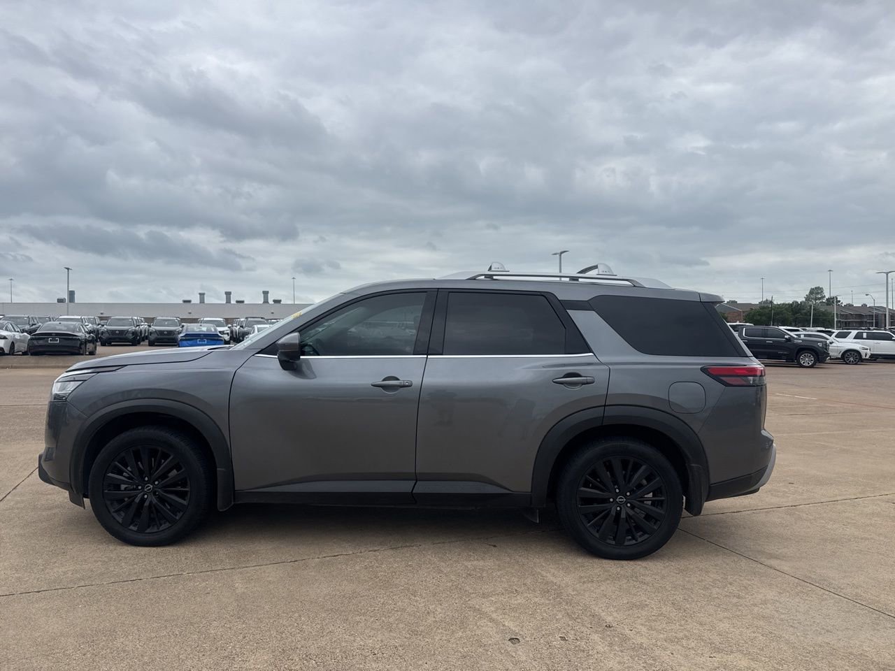 Certified 2022 Nissan Pathfinder SL w/ SL Premium Package image 12