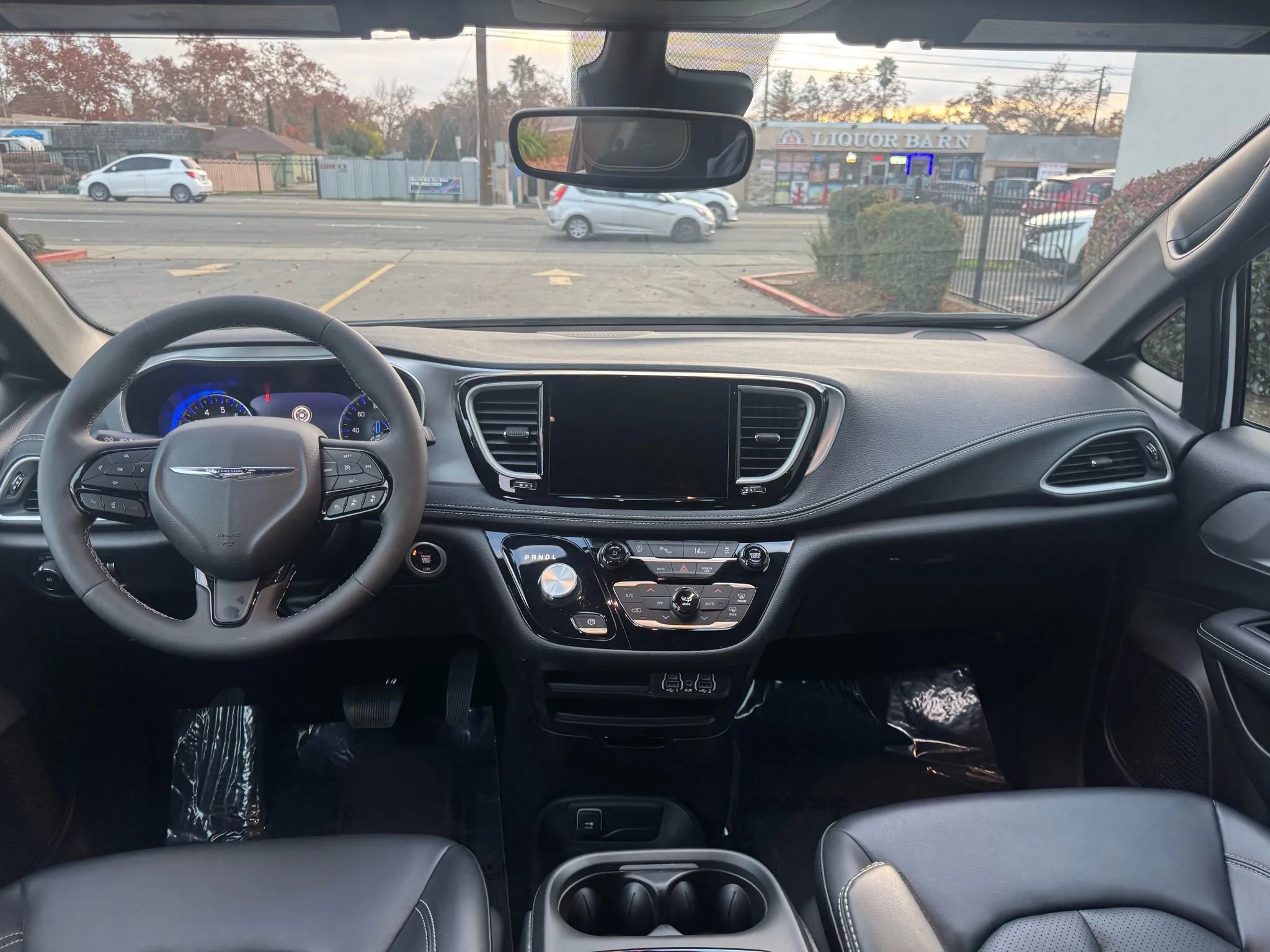 Used 2023 Chrysler Pacifica Touring-L w/ S Appearance Package FWD image 20