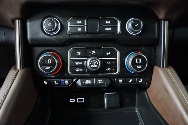 Used 2024 Chevrolet Tahoe High Country AWD/4WD image 21