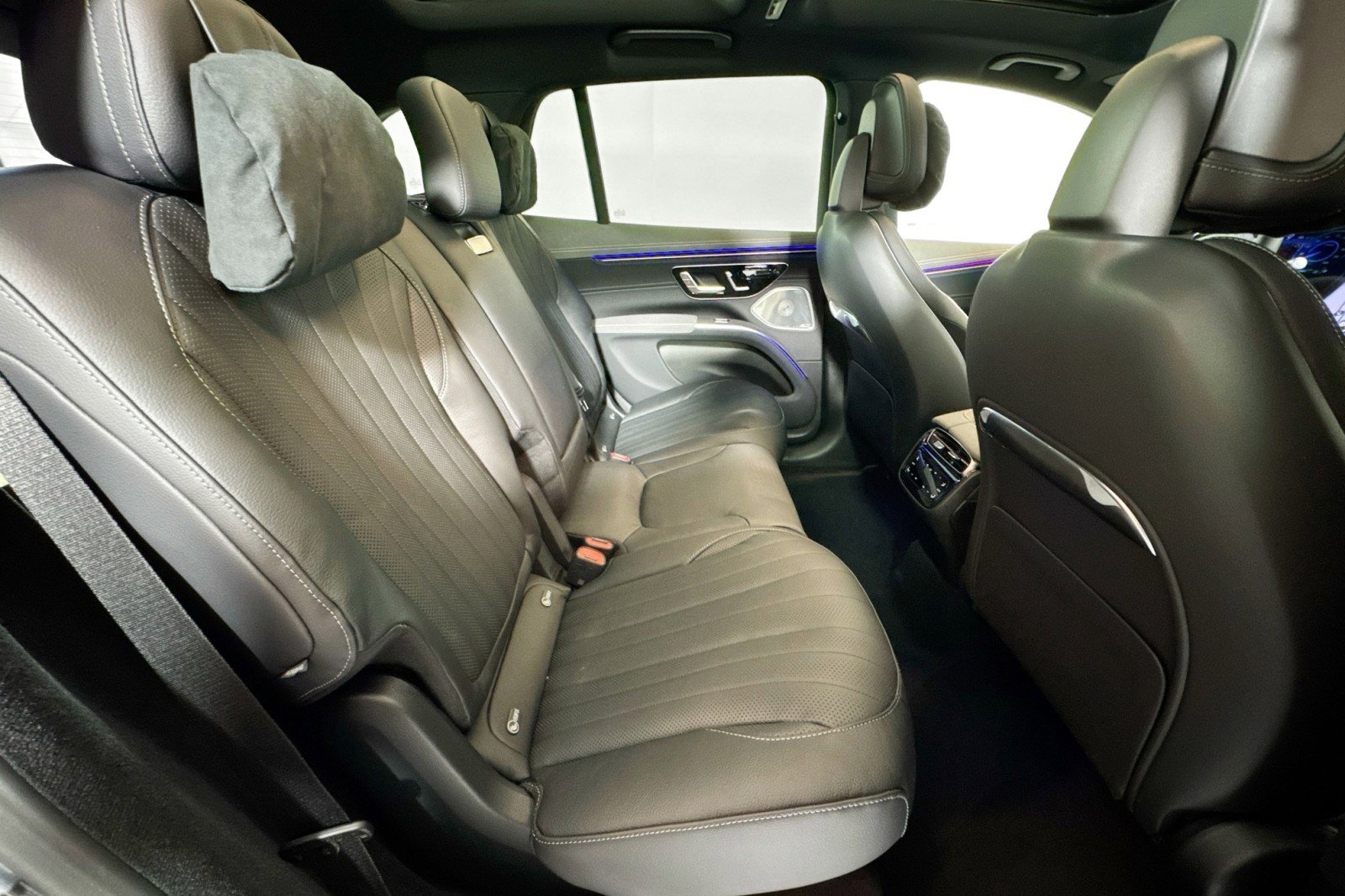 New 2026 Mercedes-Benz EQS 400 4MATIC SUV image 25