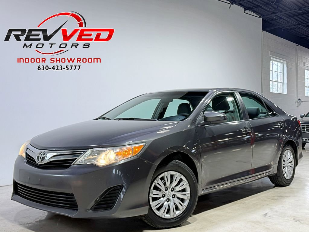 Used 2014 Toyota Camry LE FWD image 1