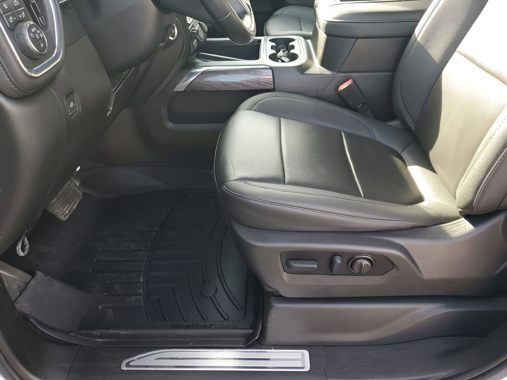 Used 2022 Chevrolet Silverado 3500 LTZ w/ LTZ Texas Edition image 32