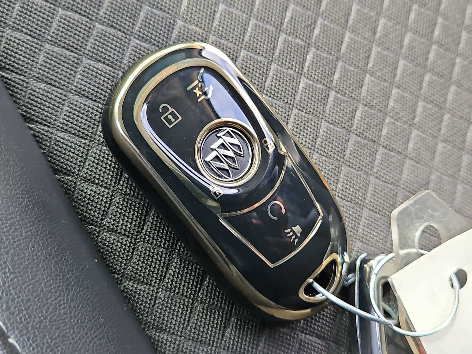 Used 2018 Buick Encore Preferred FWD image 34