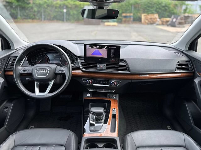 Used 2023 Audi Q5 2.0T Premium w/ Convenience Package AWD/4WD image 17