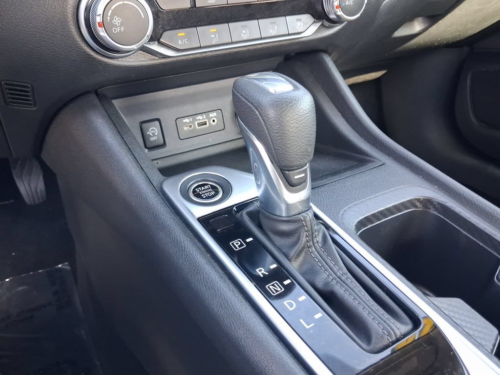Certified 2024 Nissan Sentra SV FWD image 25