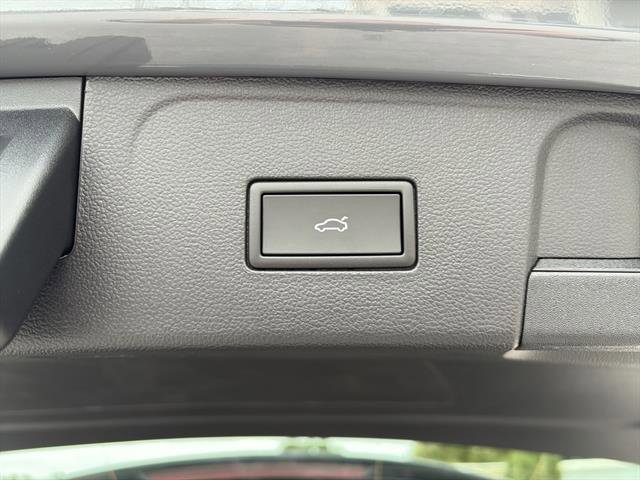 New 2026 Volkswagen Atlas SE image 12