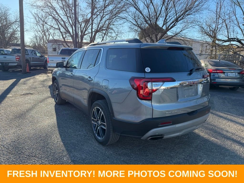 Used 2023 GMC Acadia SLT w/ Preferred Package image 4