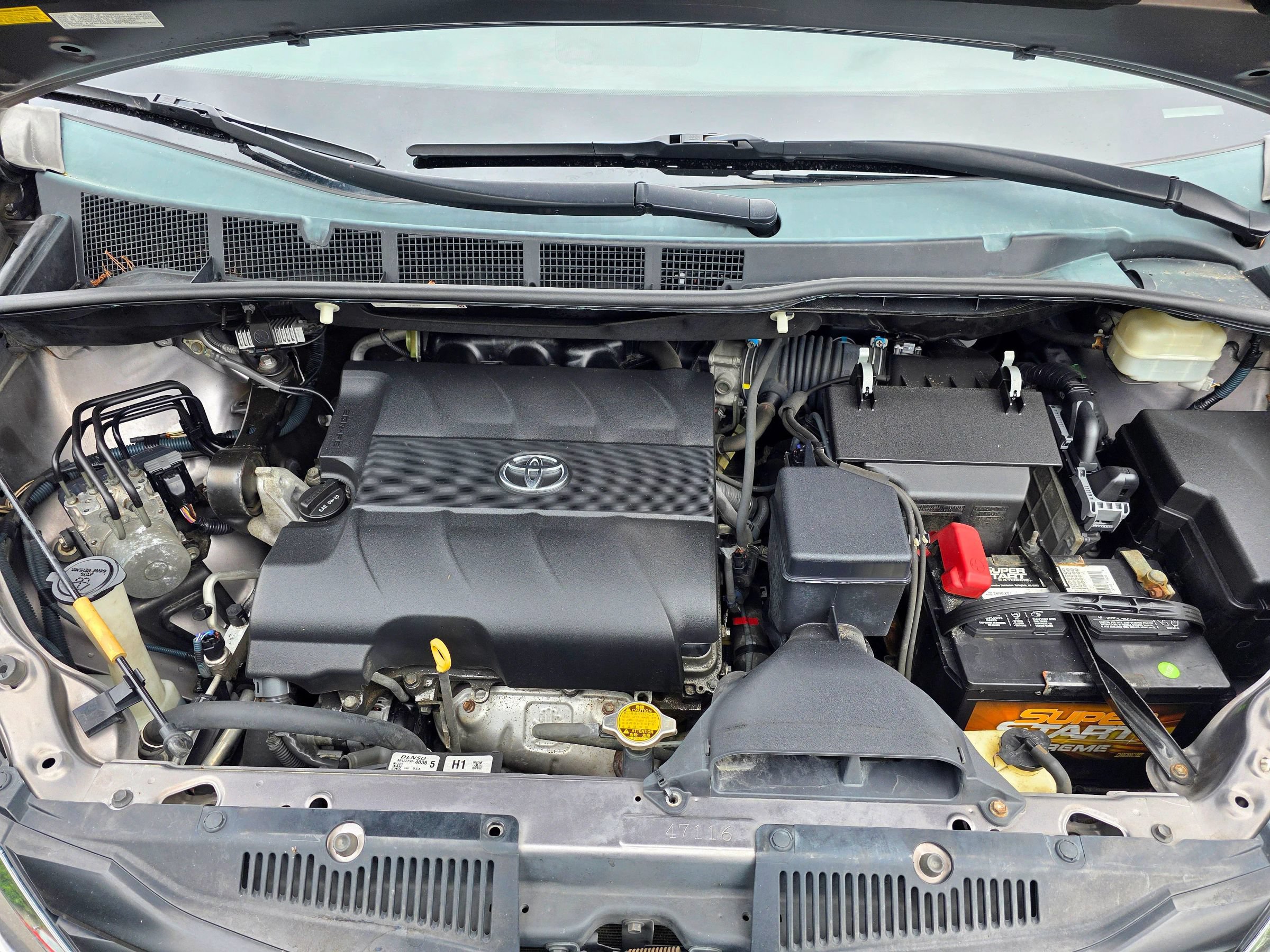 Used 2014 Toyota Sienna LE AWD/4WD image 65