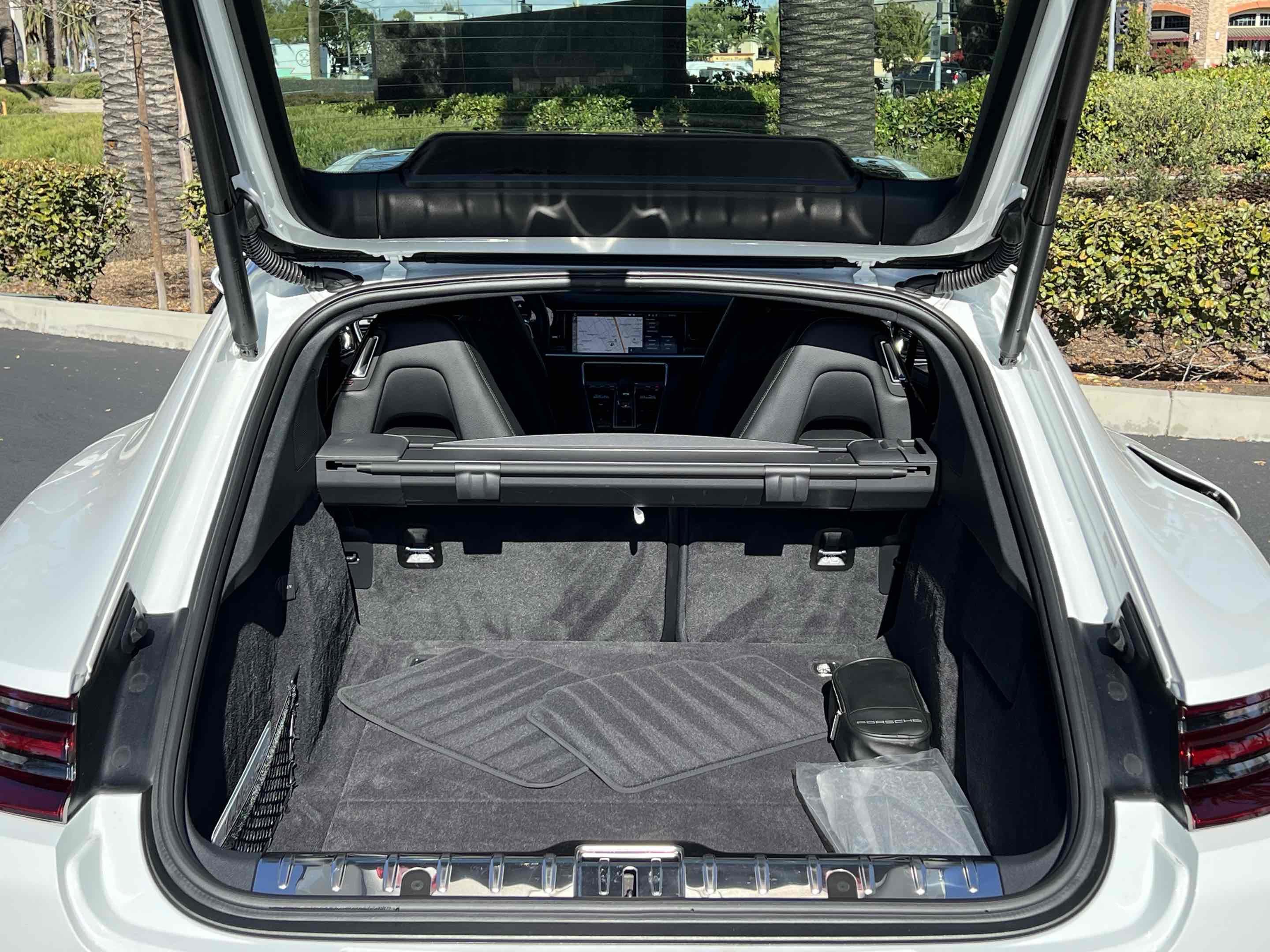 Used 2020 Porsche Panamera 4 image 74