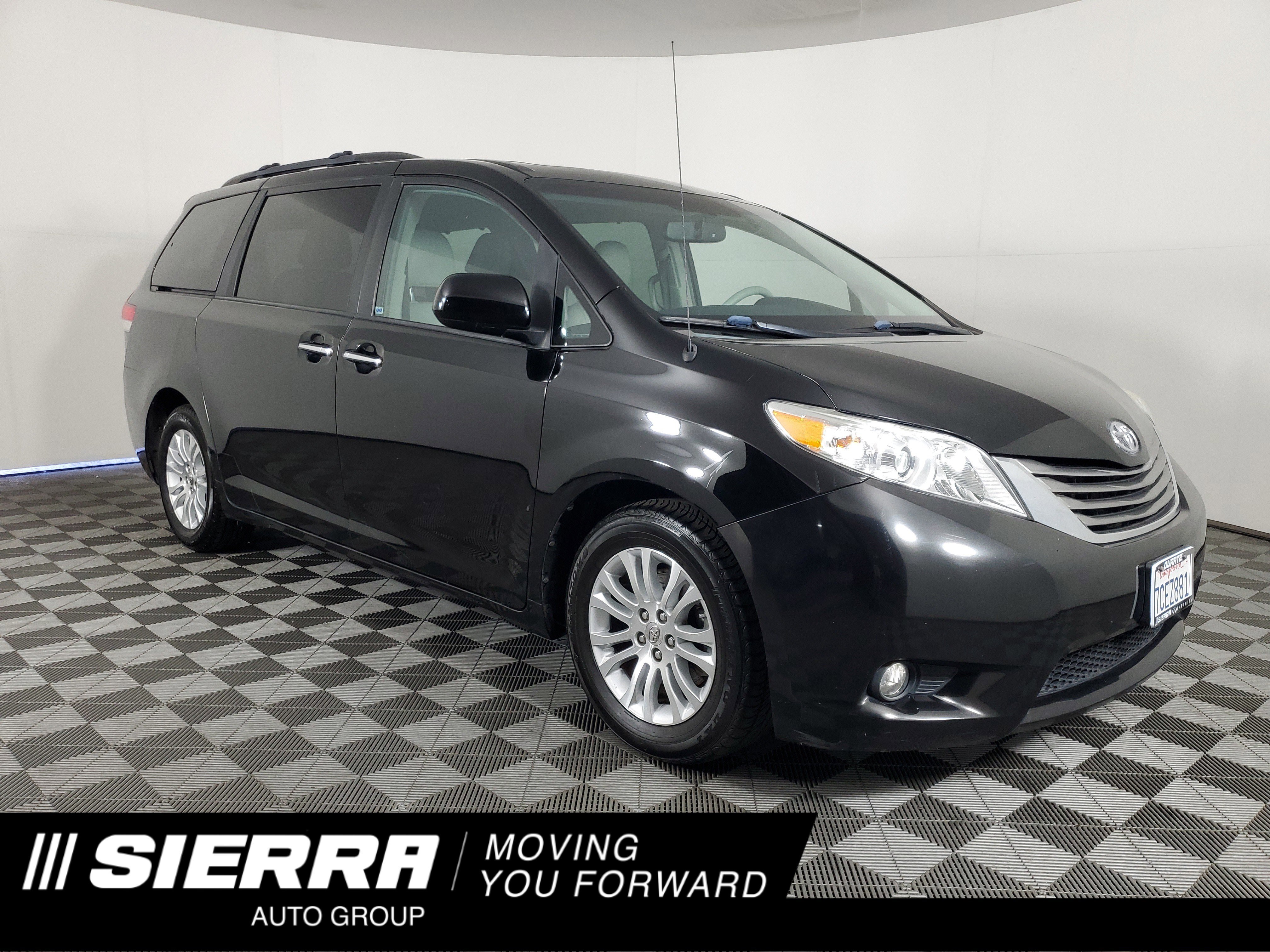 Used 2013 Toyota Sienna XLE