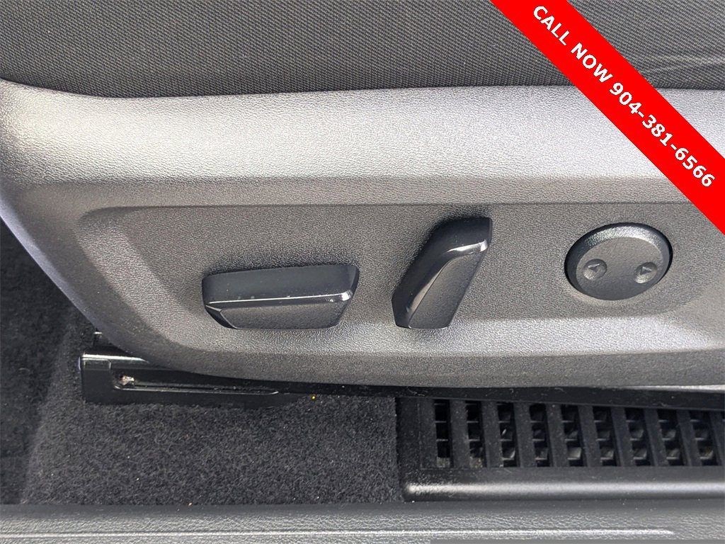 Used 2023 Nissan Rogue SV image 20