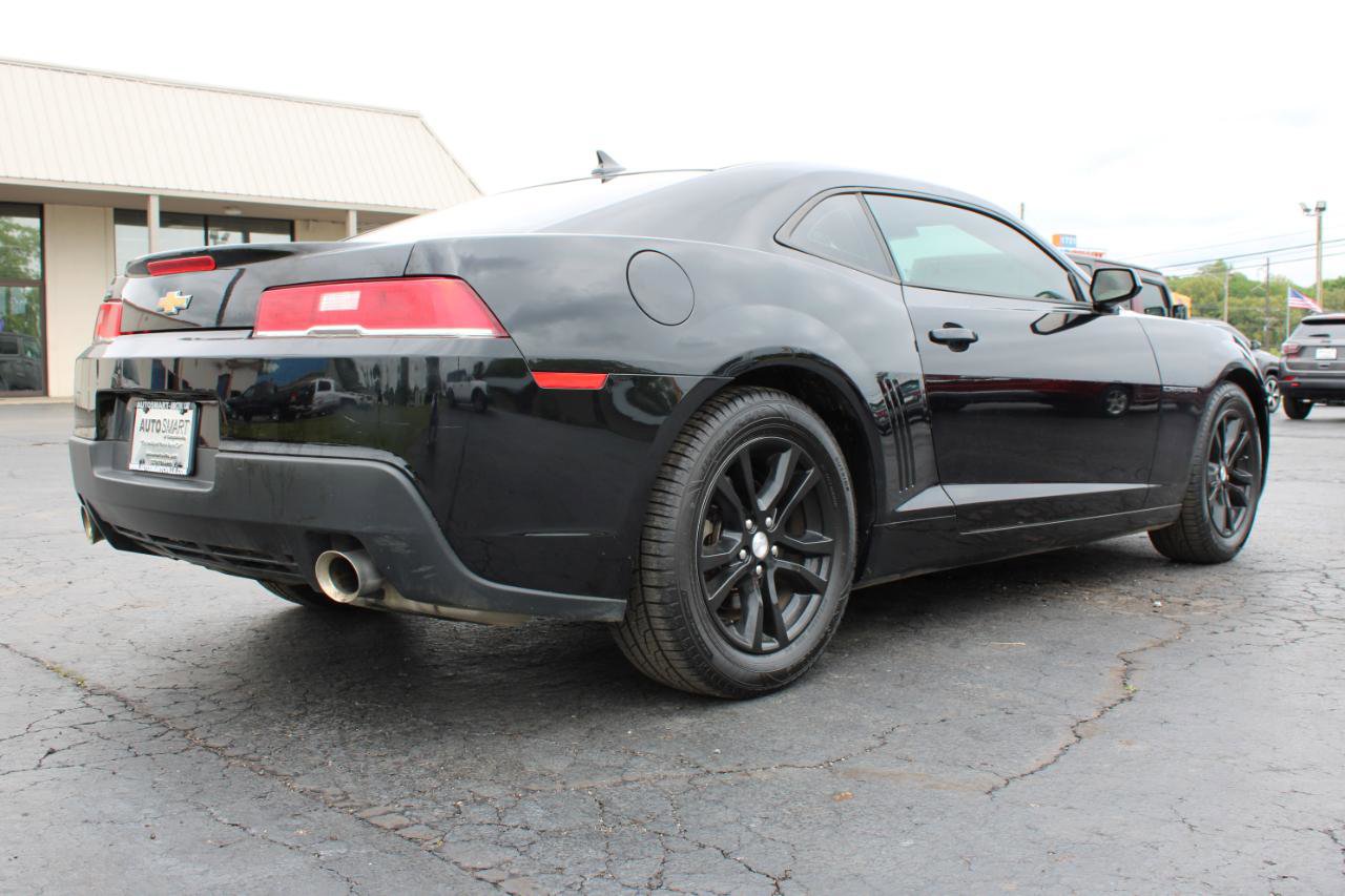 Used 2014 Chevrolet Camaro LS RWD image 4