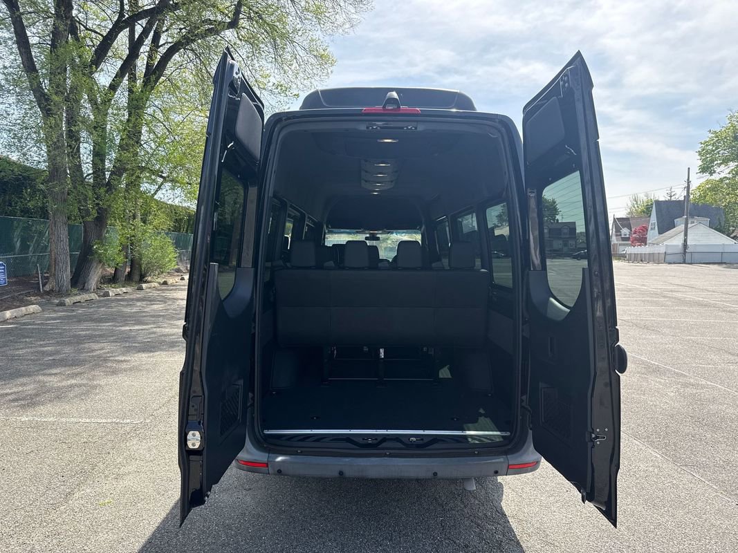 Used 2020 Mercedes-Benz Sprinter 2500 image 26