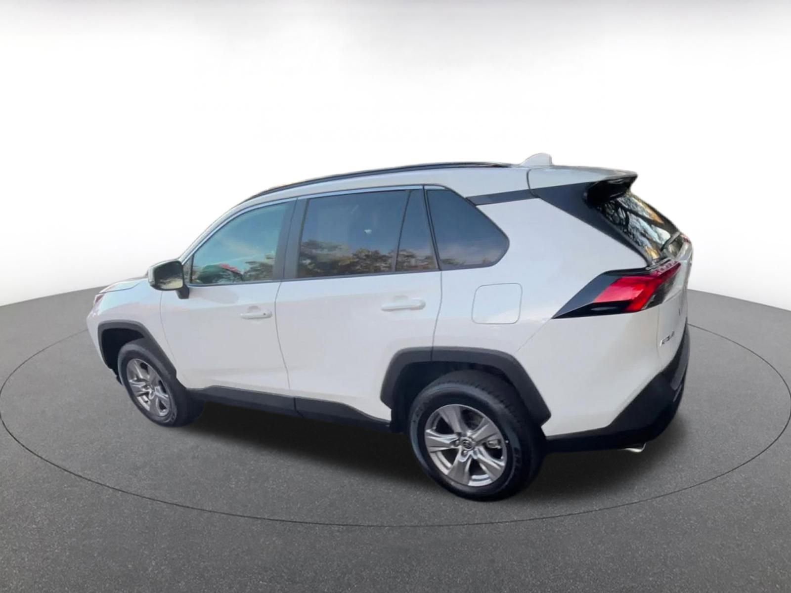 Used 2025 Toyota RAV4 XLE image 10