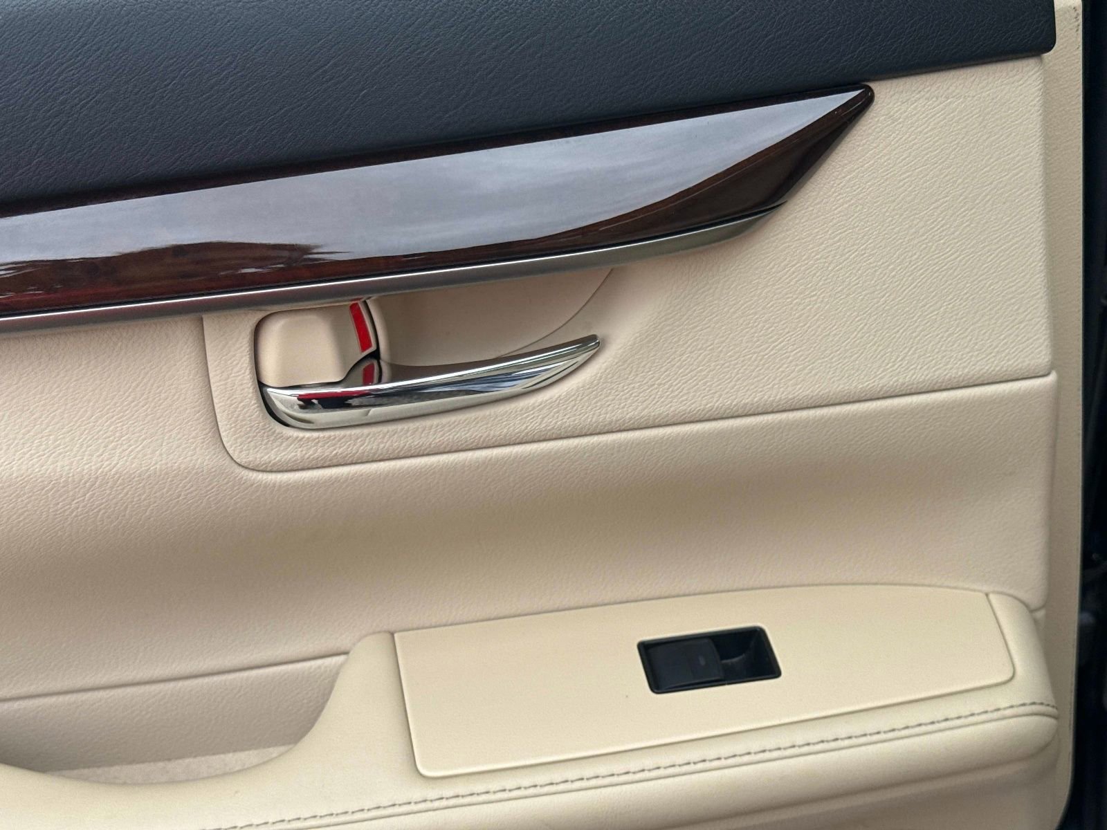 Used 2014 Lexus ES 350 w/ Luxury Package FWD image 12