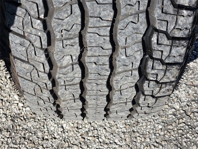 Used 2025 Chevrolet Colorado Z71 image 11