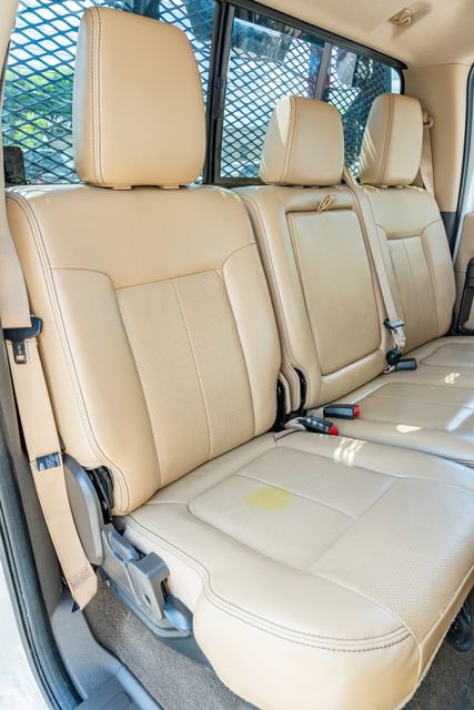 Used 2012 Ford F250 Lariat w/ Lariat Interior Pkg image 38