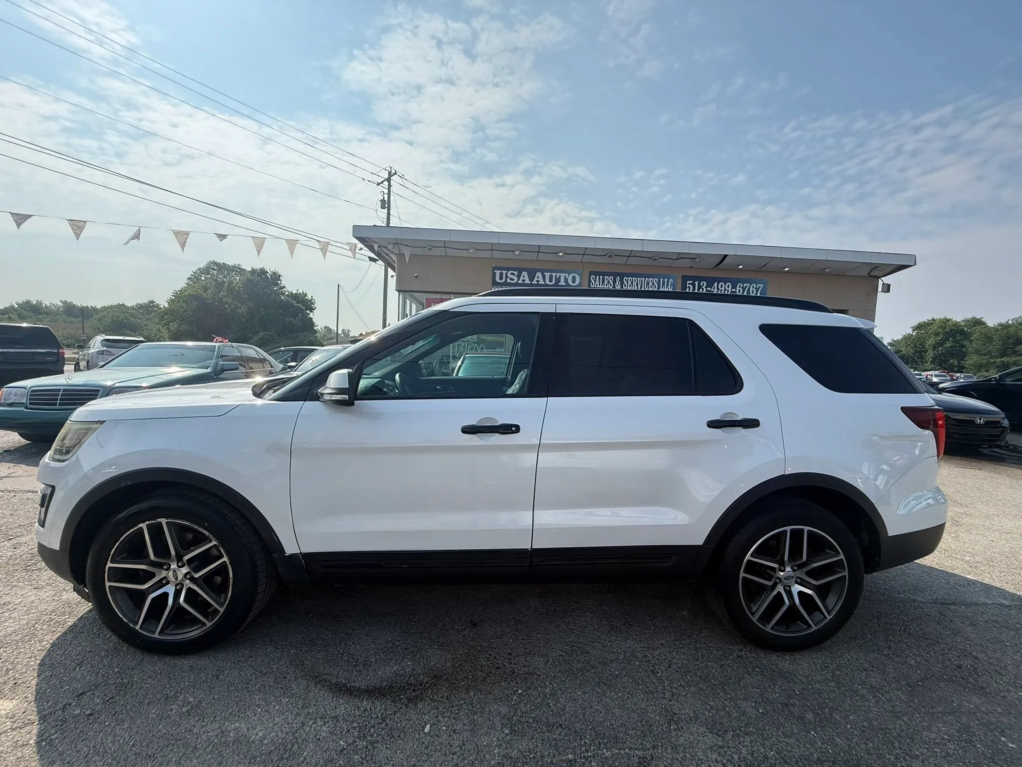 Used 2016 Ford Explorer Sport w/ Equipment Group 401A AWD/4WD image 3