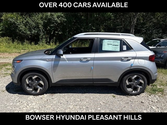 New 2026 Hyundai Venue SEL FWD image 2