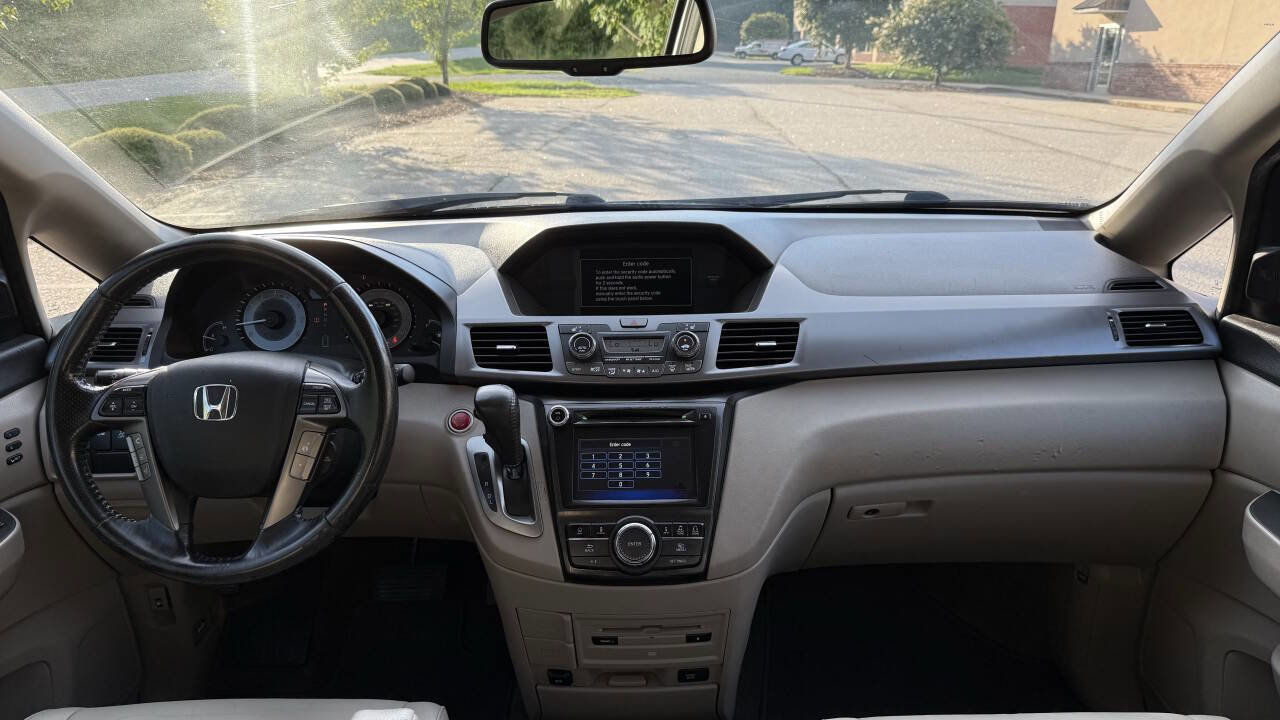 Used 2014 Honda Odyssey Touring Elite image 17