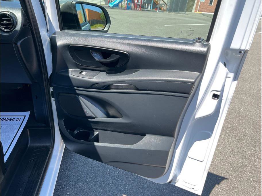 Used 2017 Mercedes-Benz Metris image 26