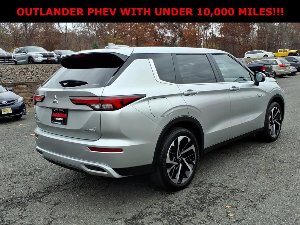 Used 2025 Mitsubishi Outlander SE image 7