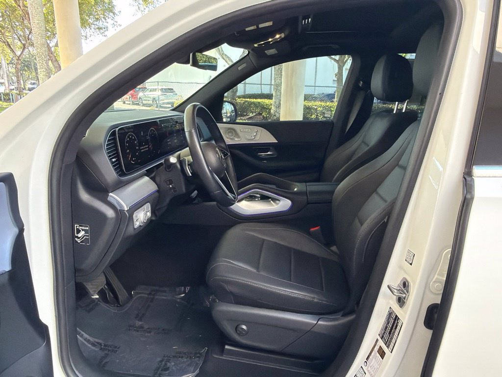 Used 2026 Mercedes-Benz GLE 350 4MATIC w/ Winter Package image 5