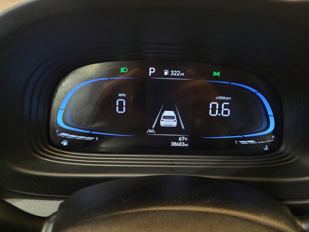 Used 2025 Hyundai Venue SE FWD image 23