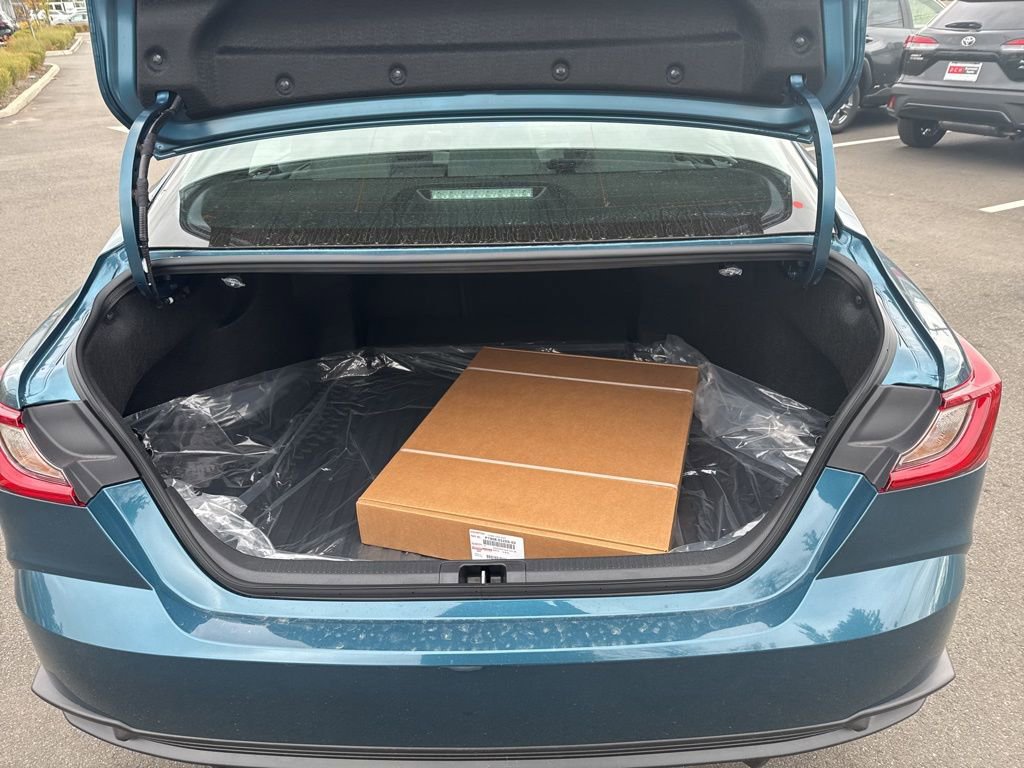 New 2026 Toyota Camry SE image 8